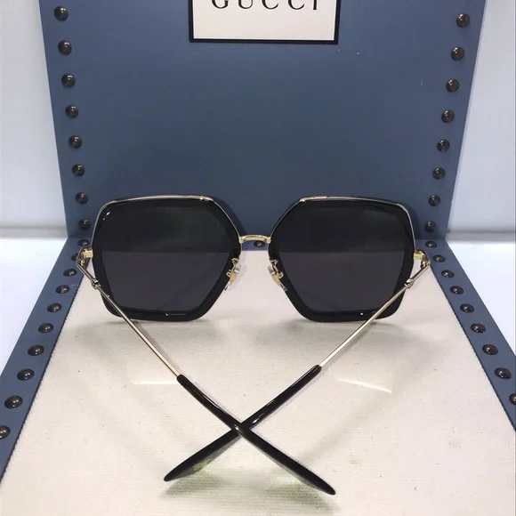 Gucci Black Gg0106s 001 Gg 0106s Grey Lens Sunglasses - Picture 6 of 10